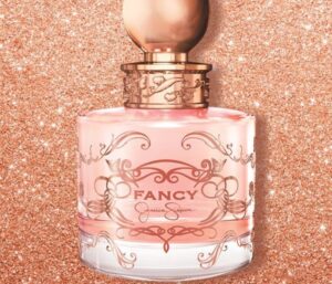 Một ý tưởng sang trọng cho sản phẩm chai lọ mỹ phẩm có logo được làm từ chất liệu thủy tinh